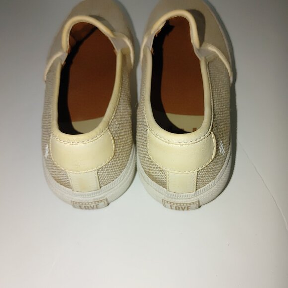 FRYE Woman\'s Canvas Loafers Size 7.5 Pre-owned